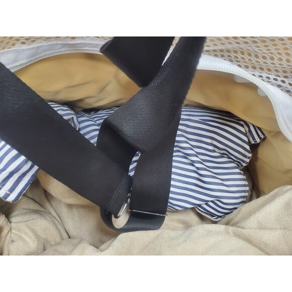 Chat Chien & Co. Sleep and Go Luxury Dog and Cat Carrier, Convertible Bed - Picture 4 of 7